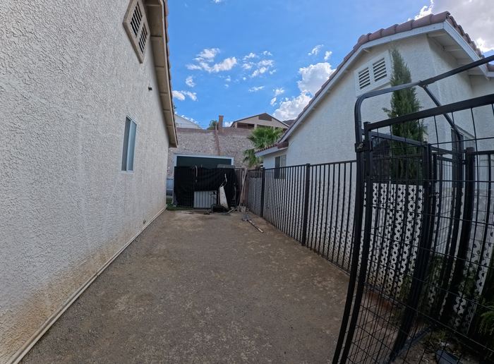 Clean Las Vegas yard after a Poop Scoop Dude visit